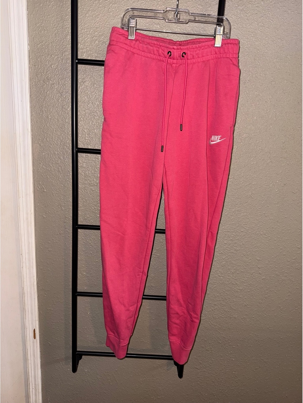 Nike Women's Pink Fleece Jogger Sweatpants Size Small
